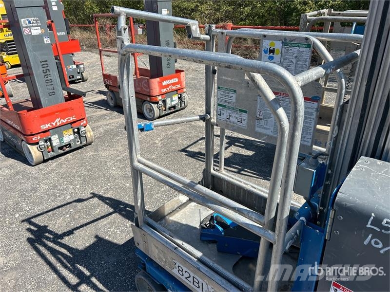 Genie GR20 Vertical Mast Lift Sollevatori verticali