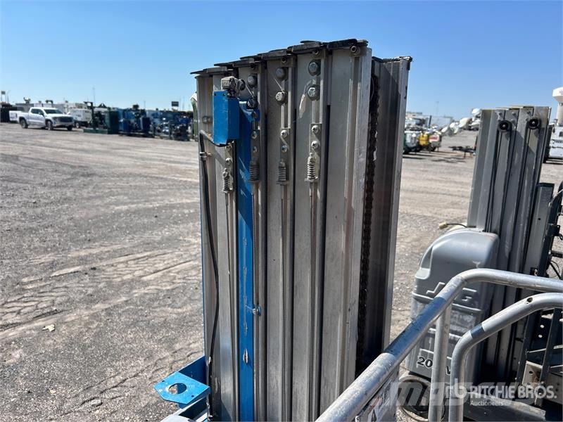 Genie GR20 Vertical Mast Lift Sollevatori verticali