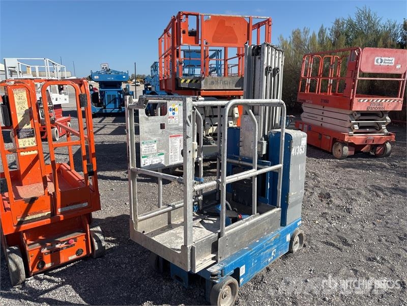 Genie GR20 Vertical Mast Lift Sollevatori verticali
