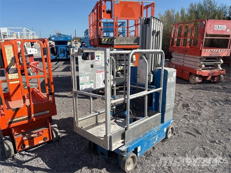 Genie GR20 Vertical Mast Lift Sollevatori verticali