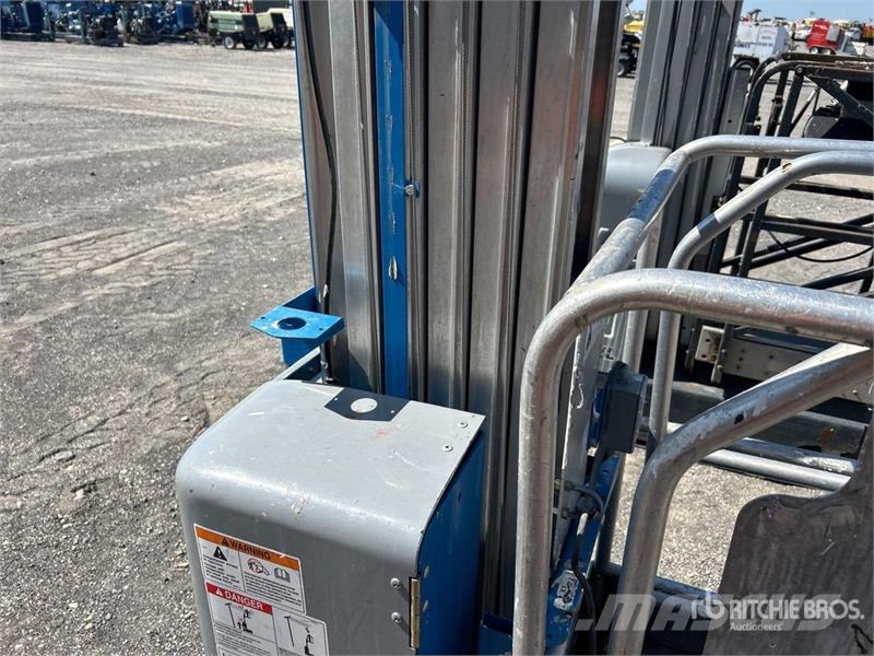 Genie GR20 Vertical Mast Lift Sollevatori verticali