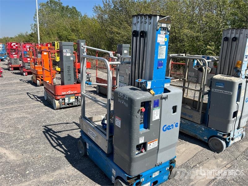 Genie GR20 Vertical Mast Lift Sollevatori verticali