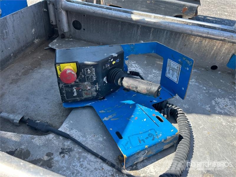 Genie GR20 Vertical Mast Lift Sollevatori verticali