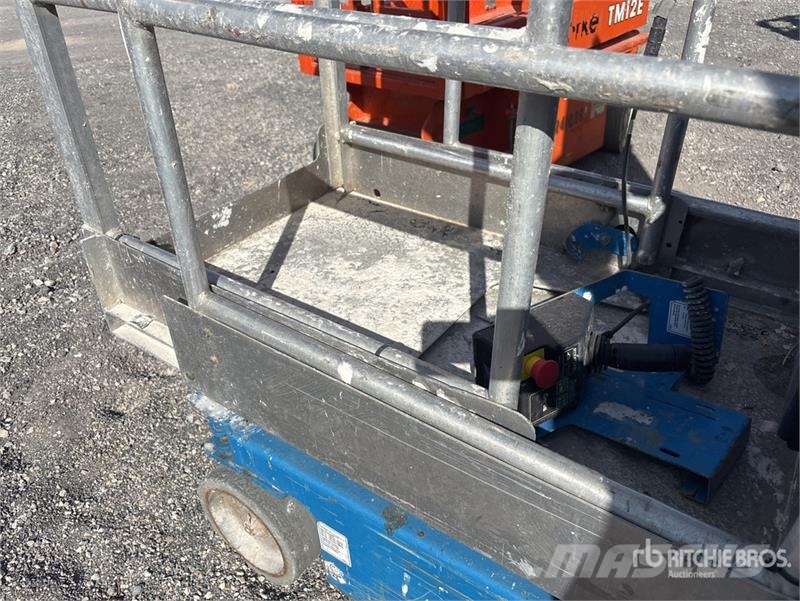 Genie GR20 Vertical Mast Lift Sollevatori verticali