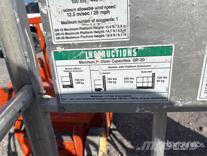 Genie GR20 Vertical Mast Lift Sollevatori verticali