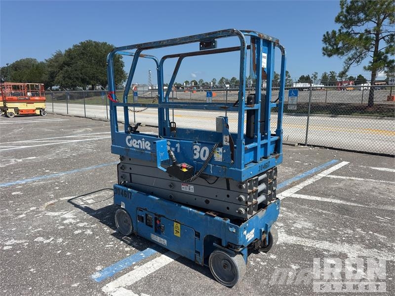 Genie GS-1930 Electric Scissor Lift Škarjaste dvižne ploščadi