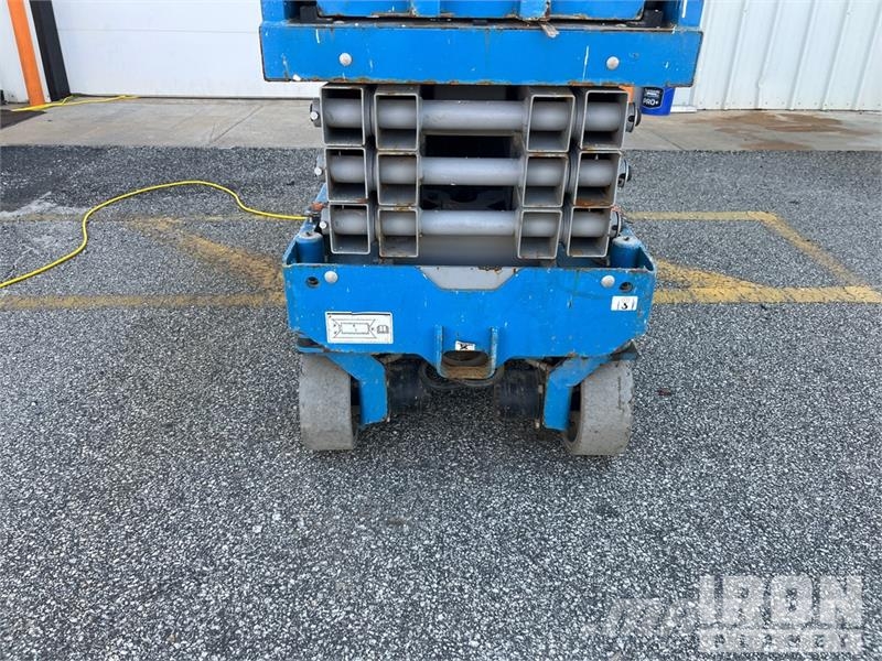Genie GS-1930 Electric Scissor Lift シザースリフト