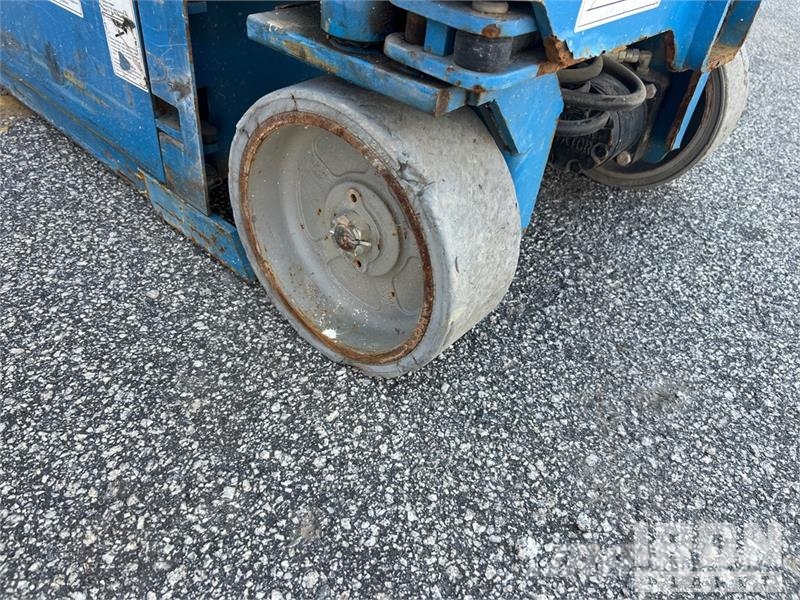 Genie GS-1930 Electric Scissor Lift シザースリフト