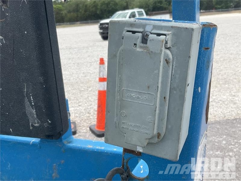 Genie GS-1930 Electric Scissor Lift シザースリフト