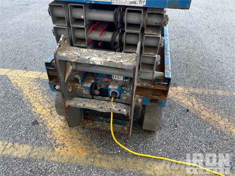 Genie GS-1930 Electric Scissor Lift シザースリフト