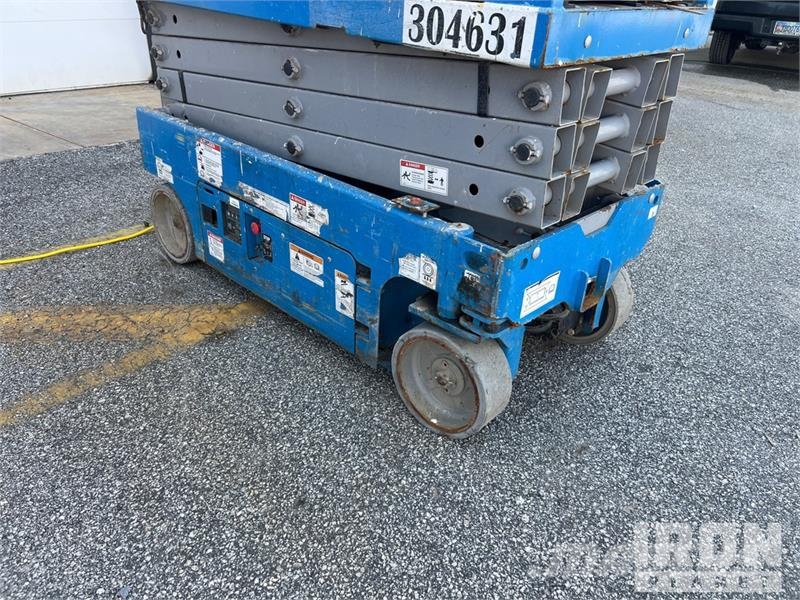 Genie GS-1930 Electric Scissor Lift シザースリフト
