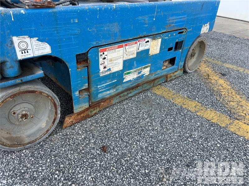Genie GS-1930 Electric Scissor Lift シザースリフト