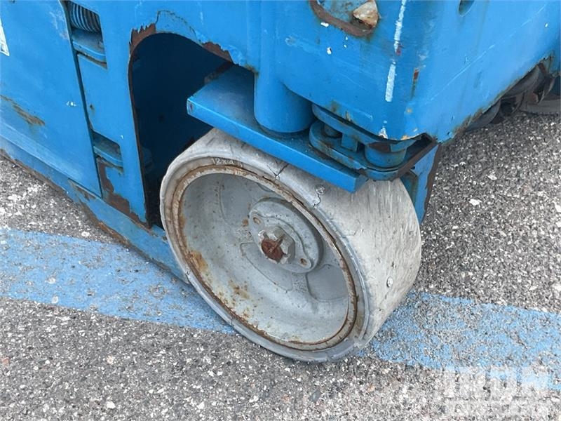 Genie GS-1930 Electric Scissor Lift シザースリフト