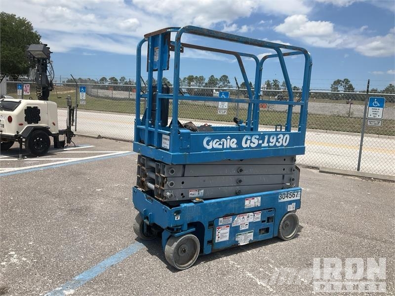 Genie GS-1930 Electric Scissor Lift シザースリフト