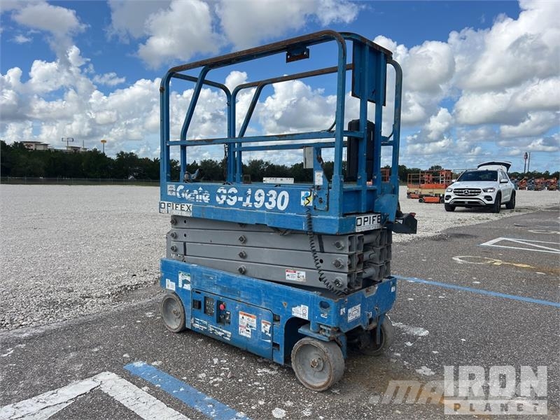 Genie GS-1930 Electric Scissor Lift Škarjaste dvižne ploščadi