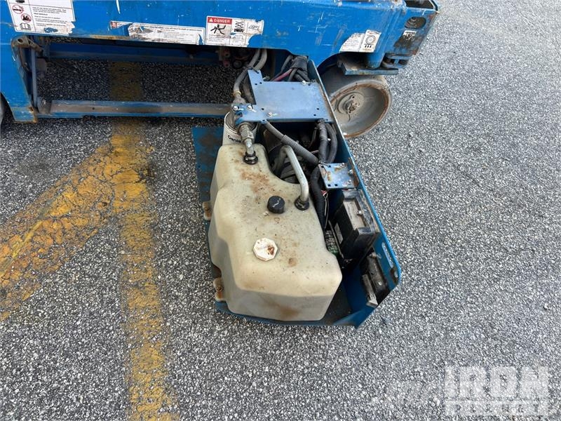 Genie GS-1930 Electric Scissor Lift シザースリフト