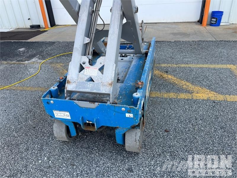 Genie GS-1930 Electric Scissor Lift シザースリフト
