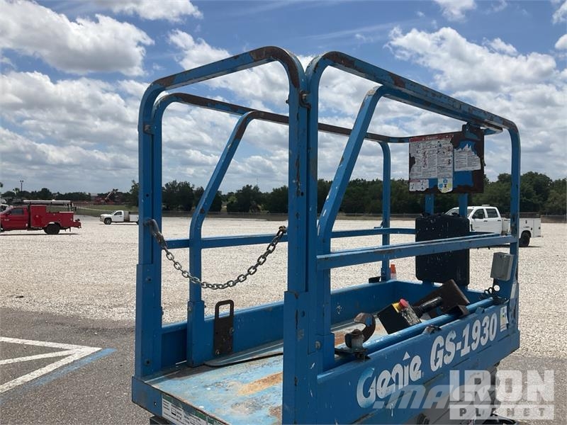 Genie GS-1930 Electric Scissor Lift シザースリフト