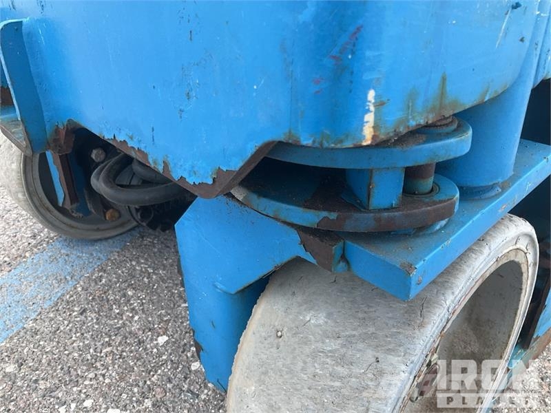 Genie GS-1930 Electric Scissor Lift シザースリフト
