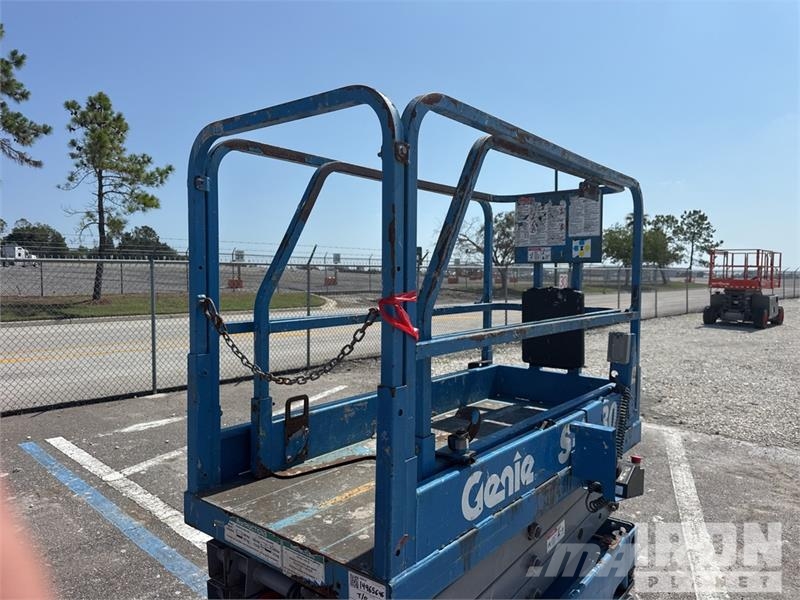 Genie GS-1930 Electric Scissor Lift Škarjaste dvižne ploščadi