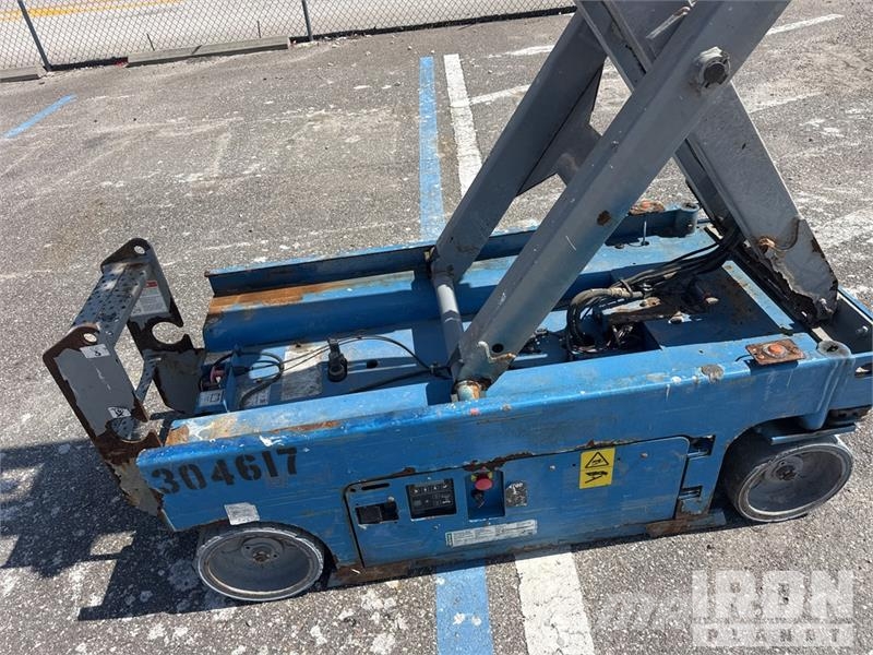Genie GS-1930 Electric Scissor Lift Škarjaste dvižne ploščadi