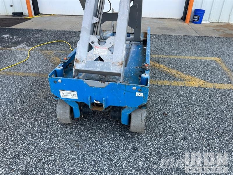 Genie GS-1930 Electric Scissor Lift シザースリフト