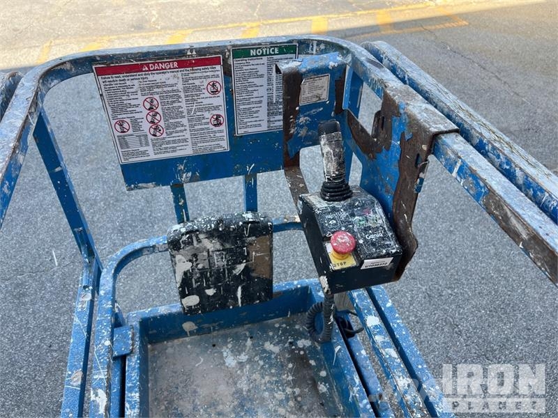 Genie GS-1930 Electric Scissor Lift シザースリフト