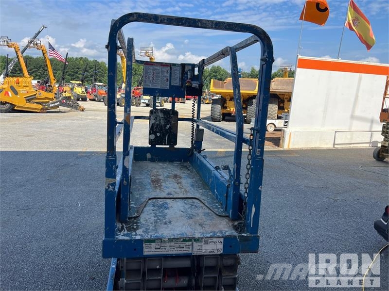 Genie GS-1930 Electric Scissor Lift シザースリフト