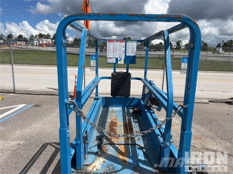 Genie GS-1930 Electric Scissor Lift Škarjaste dvižne ploščadi