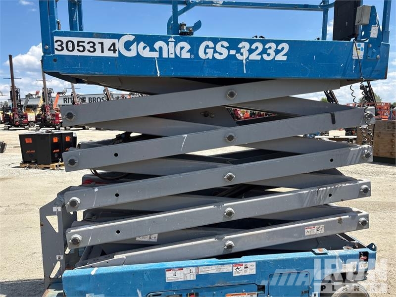 Genie GS-3232 Electric Scissor Lift Elevadores de tesoura