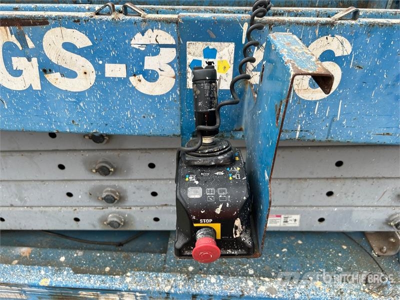 Genie GS-3246 Electric Scissor Lift Scheren-Arbeitsbühnen