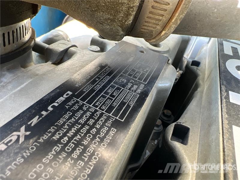 Genie GS-4390 Škarjaste dvižne ploščadi