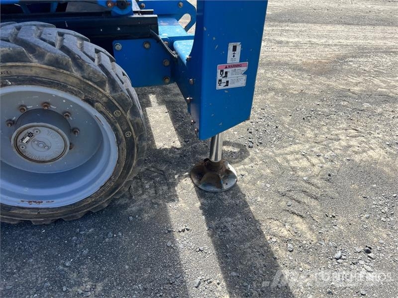 Genie GS-4390 Škarjaste dvižne ploščadi