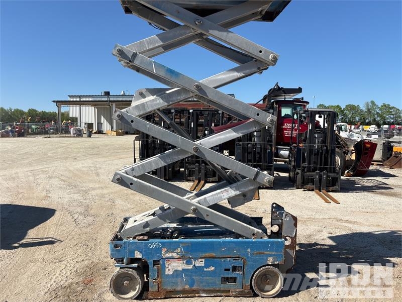 Genie GS1930 Electric Scissor Lift Saksilavat