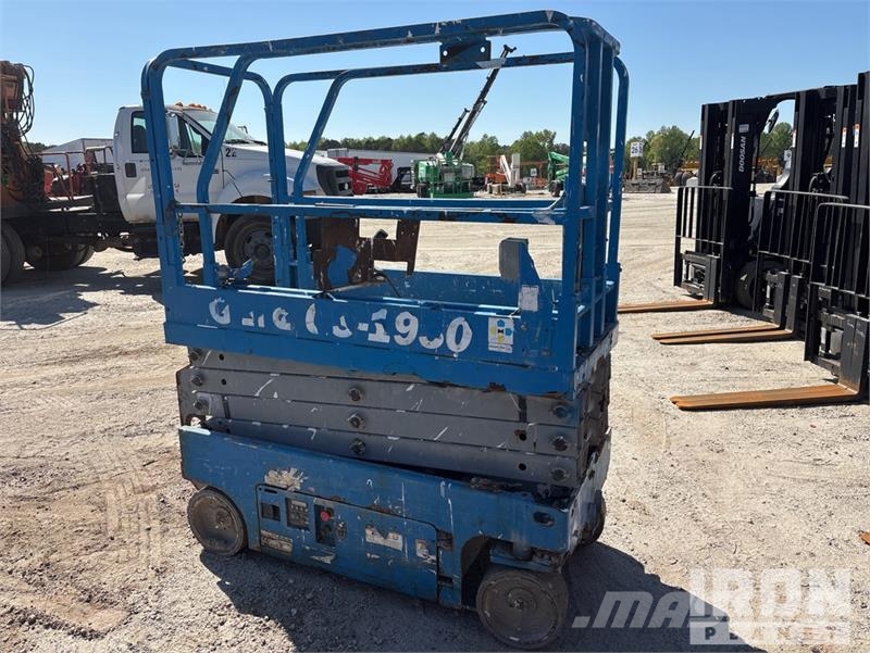 Genie GS1930 Electric Scissor Lift Saksilavat