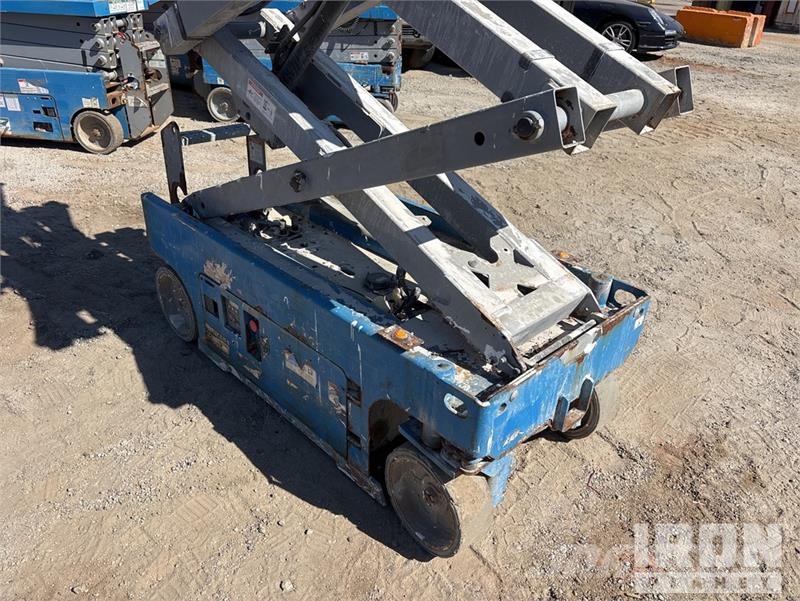 Genie GS1930 Electric Scissor Lift Saksilavat