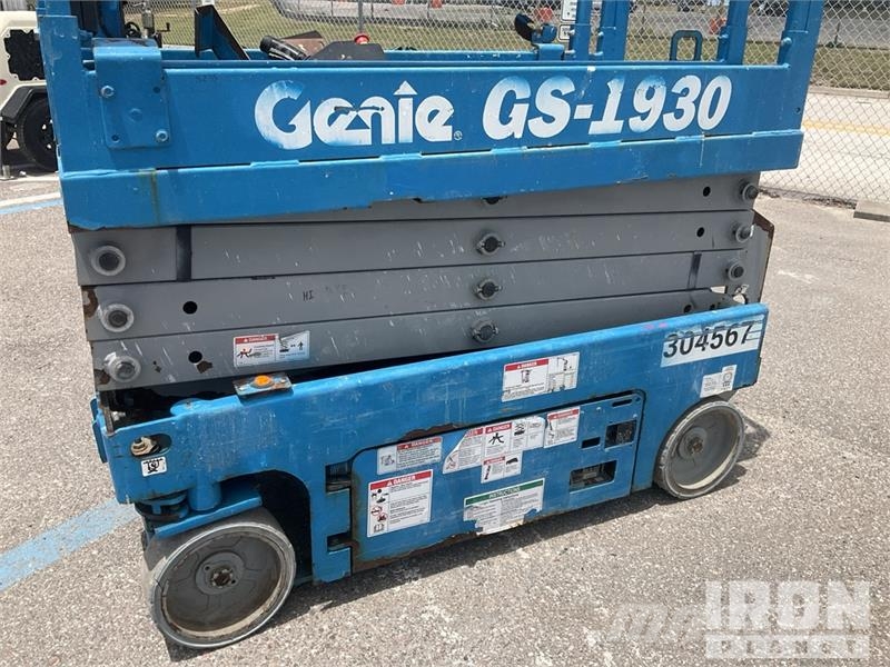 Genie GS1930 Electric Scissor Lift 剪叉式升降机
