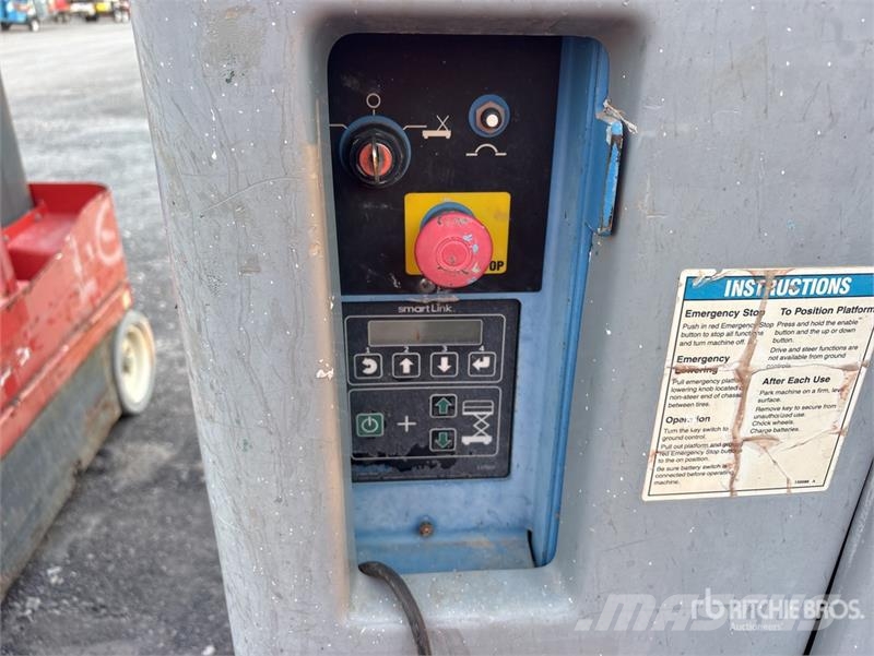 Genie GS2632 Vertical Mast Lift Used Personnel lifts and access elevators