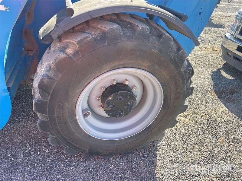 Genie GTH-1256 Telehandler 伸縮臂操作車