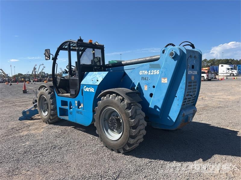 Genie GTH-1256 Telehandler 伸縮臂操作車