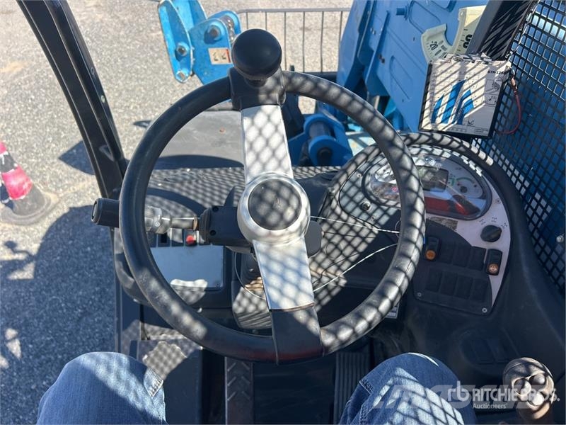 Genie GTH-1256 Telehandler 伸縮臂操作車