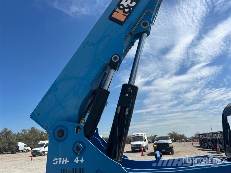Genie GTH-844 Carretillas telescópicas