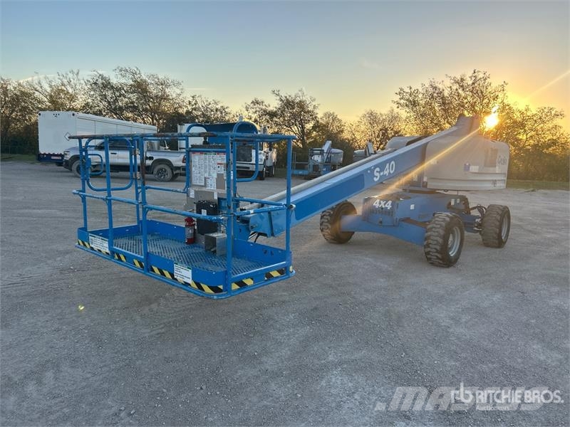 Genie S-40 伸縮臂高空作業車