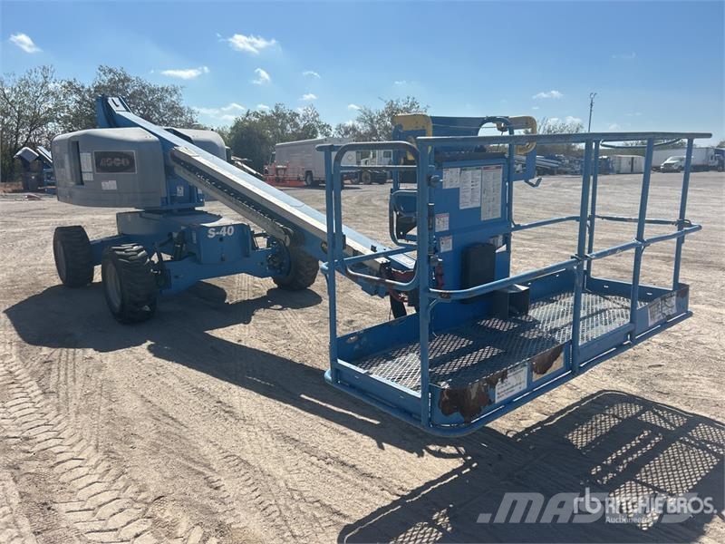 Genie S-40 4WD Diesel Telescopic Boom Lift Teleszkópos emelők