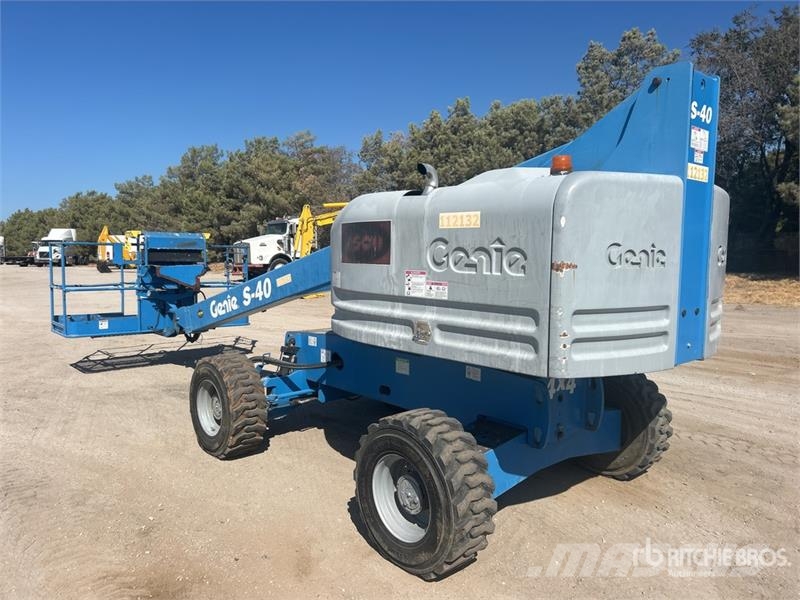Genie S-40 4WD Diesel Telescopic Boom Lift Teleszkópos emelők