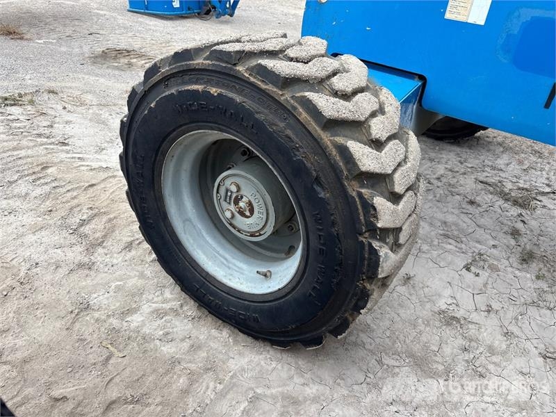 Genie S-40 4WD Dual Fuel Telescopic Boom Lift Piattaforme a braccio telescopico