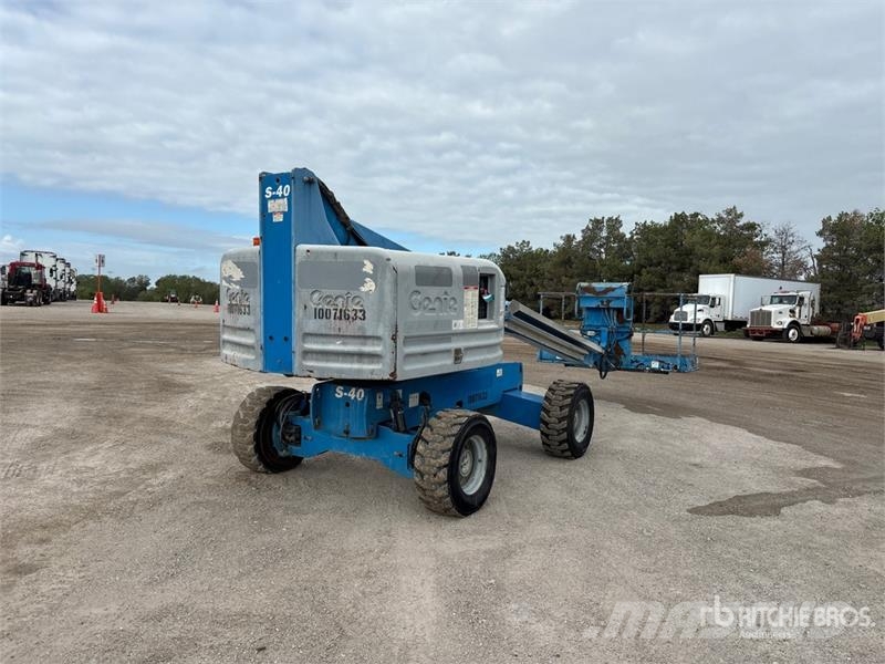 Genie S-40 4WD Dual Fuel Telescopic Boom Lift Piattaforme a braccio telescopico