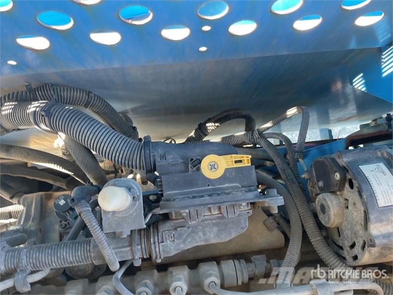 Genie S-60 XC Trax Crawler Diesel Telescopic Boom Lift Teleskopbühnen