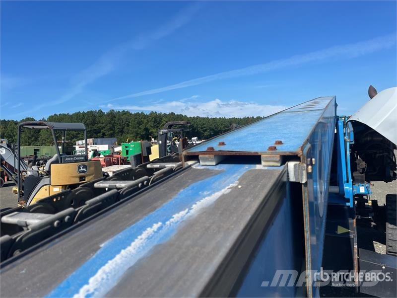 Genie S-60 XC Trax Crawler Diesel Telescopic Boom Lift Teleskopbühnen