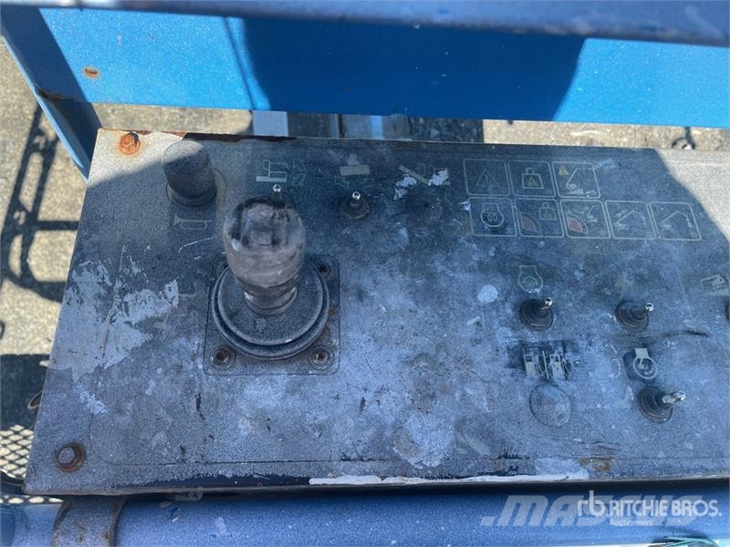 Genie S-60 XC Trax Crawler Diesel Telescopic Boom Lift Teleskopbühnen